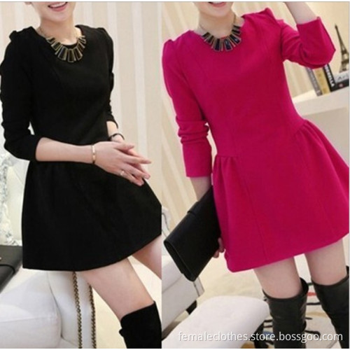 Modèles féminins nouvelle élégante jupe de laine coréenne couleur nette col rond robe à manches longues printemps et d'automne